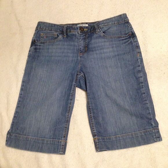 Tommy Hilfiger med wash denim boyfriend capris 8 - Picture 1 of 7